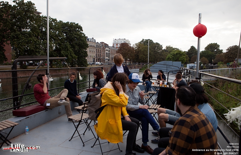 Strawberry Fest 2016 à la Péniche de Lille – jour 2 : LSD and the Search for God + TAU + Levitation Room + V.Love en live - photo n°1