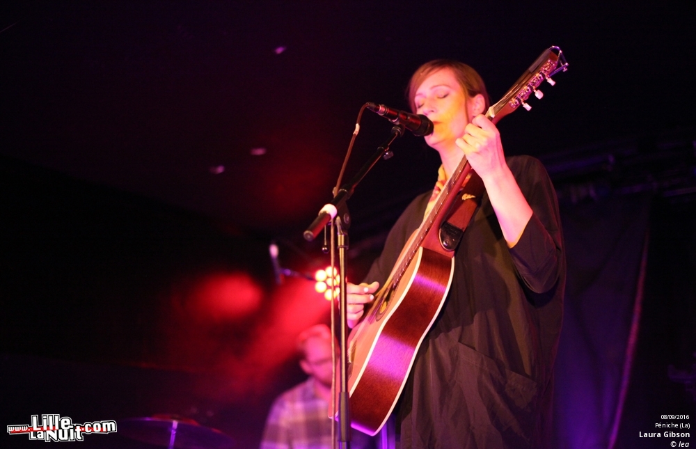 Laura Gibson + Amanda Bergman à la Péniche en live - photo n°2