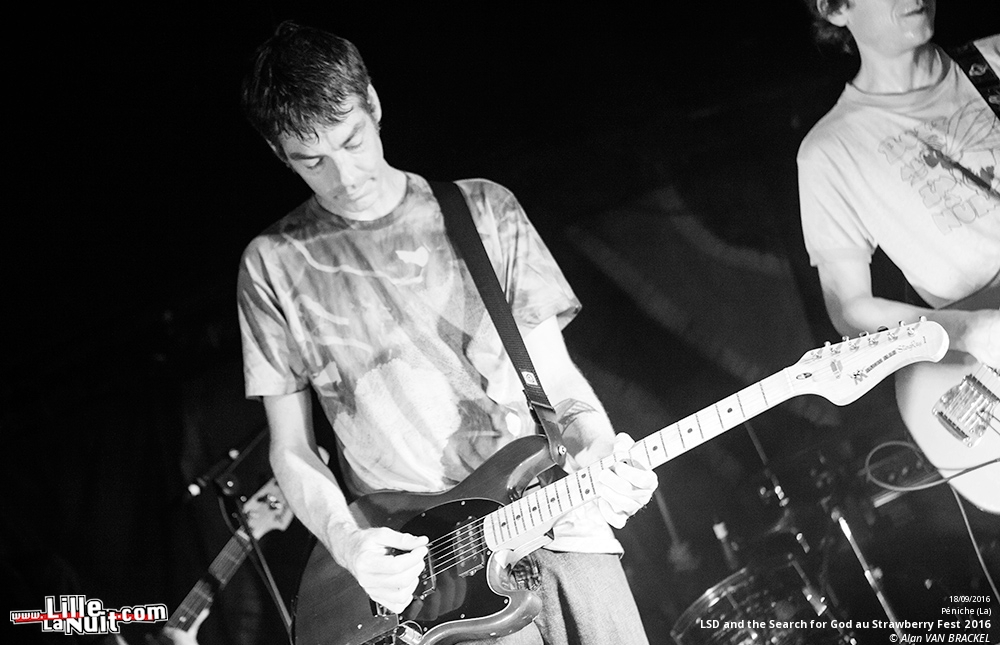 Strawberry Fest 2016 à la Péniche de Lille – jour 2 : LSD and the Search for God + TAU + Levitation Room + V.Love en live - photo n°19