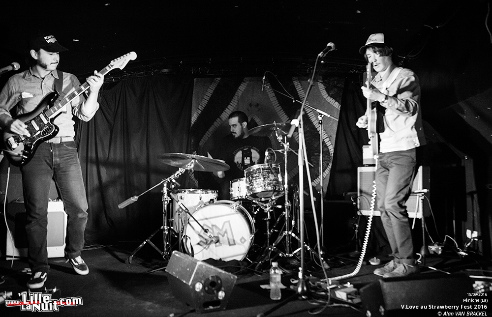 Strawberry Fest 2016 à la Péniche de Lille – jour 2 : LSD and the Search for God + TAU + Levitation Room + V.Love en live - photo n°3