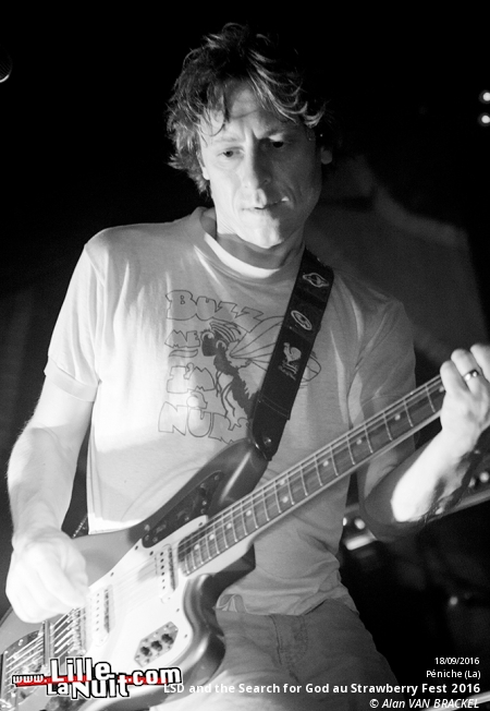 Strawberry Fest 2016 à la Péniche de Lille – jour 2 : LSD and the Search for God + TAU + Levitation Room + V.Love en live - photo n°7