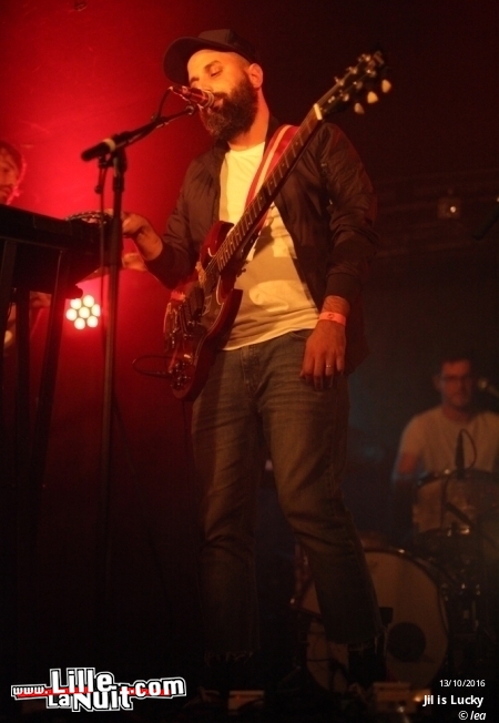 Jil Is Lucky + Laurent Lamarca à la Péniche Lille en live - photo n°8