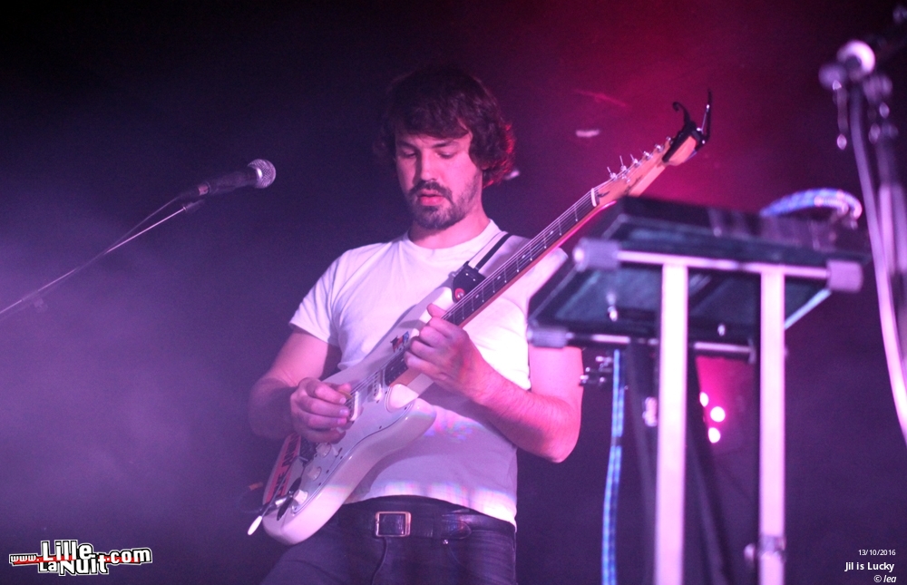 Jil Is Lucky + Laurent Lamarca à la Péniche Lille en live - photo n°9