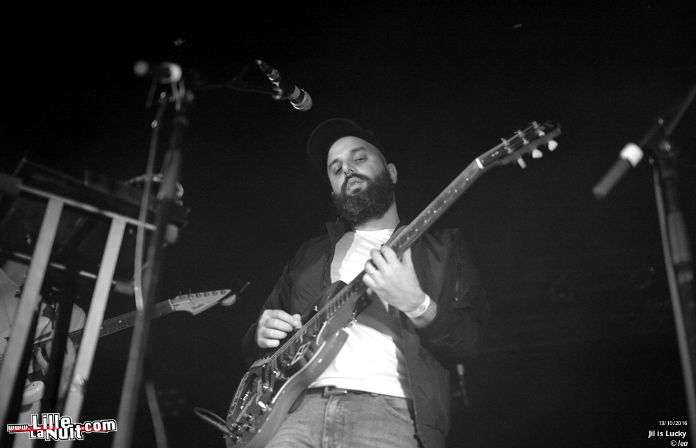 Jil Is Lucky + Laurent Lamarca à la Péniche Lille en live - photo n°11