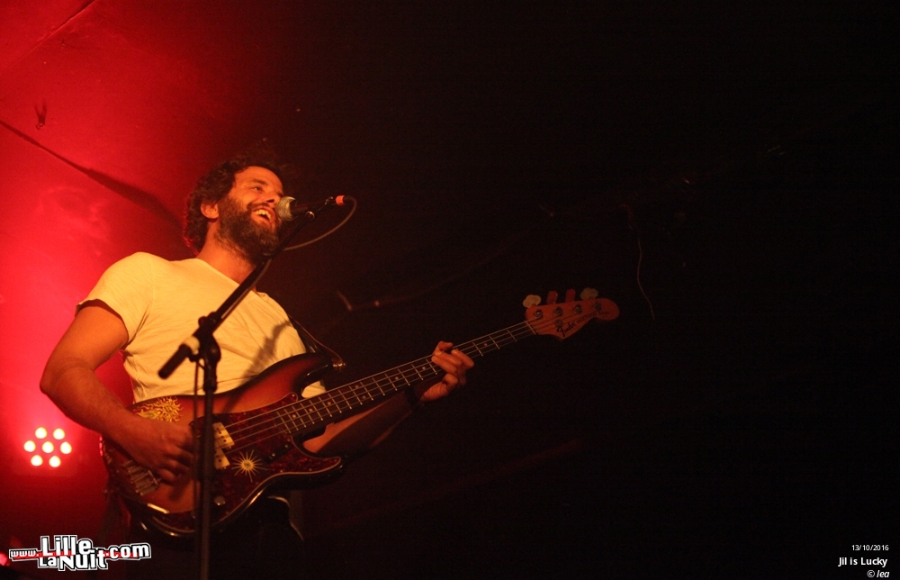 Jil Is Lucky + Laurent Lamarca à la Péniche Lille en live - photo n°6