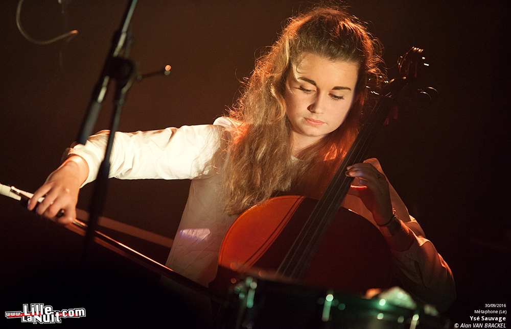 Jeanne Added + Ysé Sauvage au Métaphone de Oignies en live - photo n°10