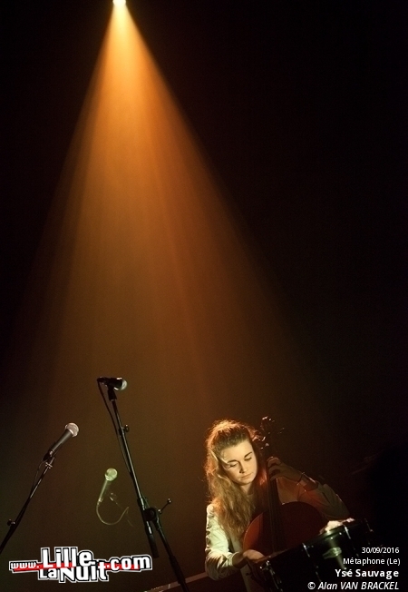 Jeanne Added + Ysé Sauvage au Métaphone de Oignies en live - photo n°9