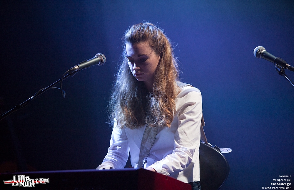 Jeanne Added + Ysé Sauvage au Métaphone de Oignies en live - photo n°4