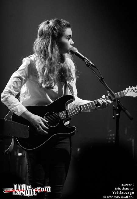 Jeanne Added + Ysé Sauvage au Métaphone de Oignies en live - photo n°2