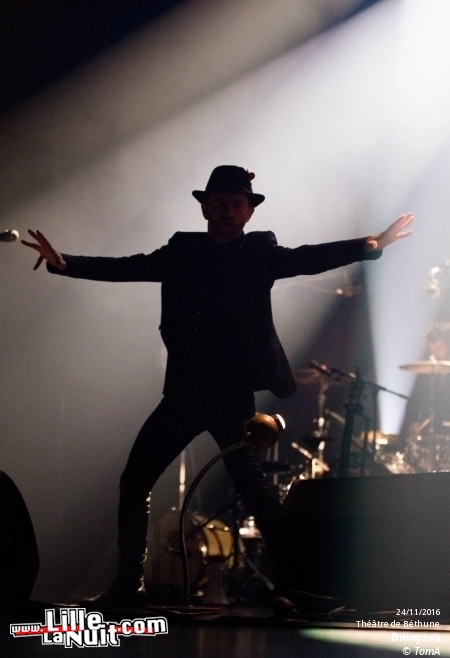 Dionysos + Clou au Théâtre Municipal de Béthune en live - photo n°30