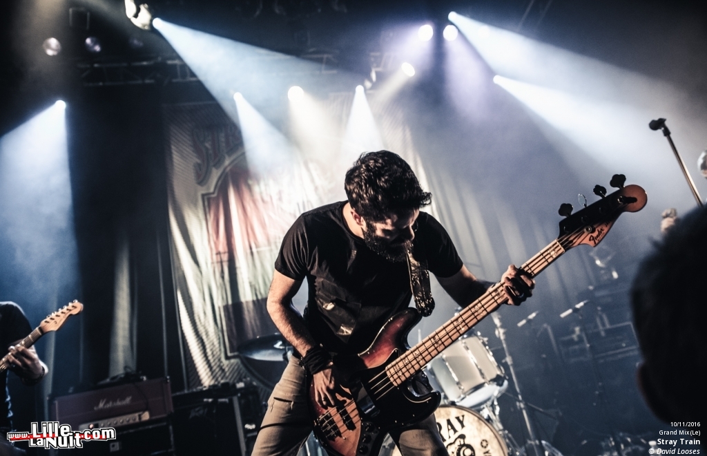 Kadavar + Stray Train au Grand Mix en live - photo n°15