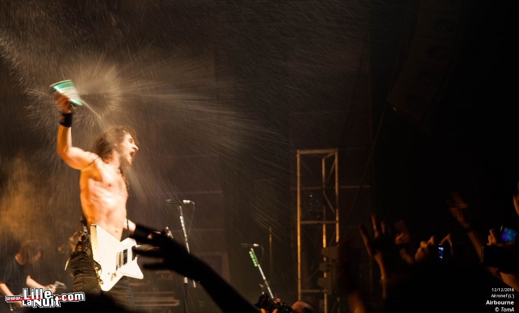 Airbourne + LeoGun + Palace Of The King à l’Aéronef en live - photo n°30