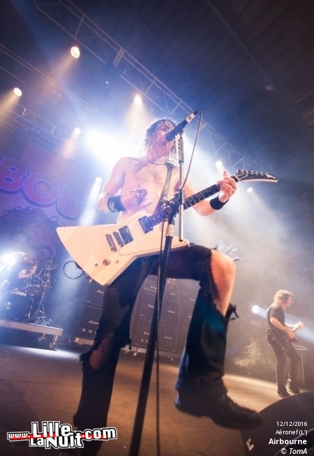 Airbourne + LeoGun + Palace Of The King à l’Aéronef en live - photo n°15