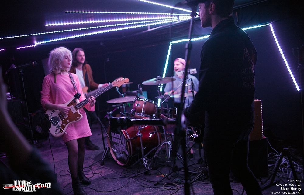 Black Honey + Dan San + Bains de Minuit DJ set à la Cave aux Poètes en live - photo n°9