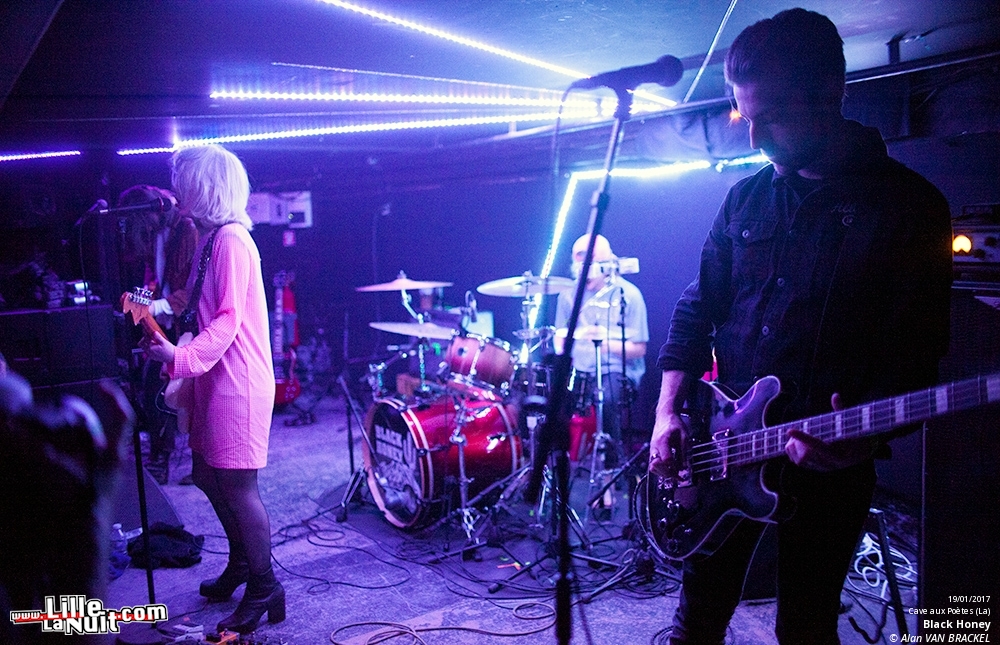 Black Honey + Dan San + Bains de Minuit DJ set à la Cave aux Poètes en live - photo n°6