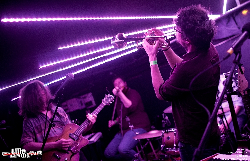 Black Honey + Dan San + Bains de Minuit DJ set à la Cave aux Poètes en live - photo n°17