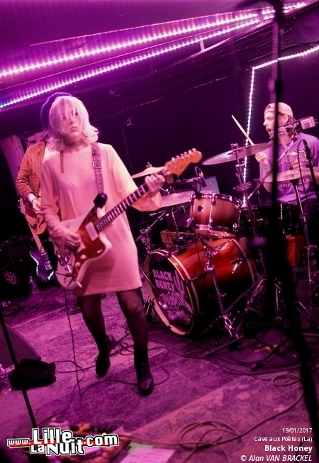 Black Honey + Dan San + Bains de Minuit DJ set à la Cave aux Poètes en live - photo n°5