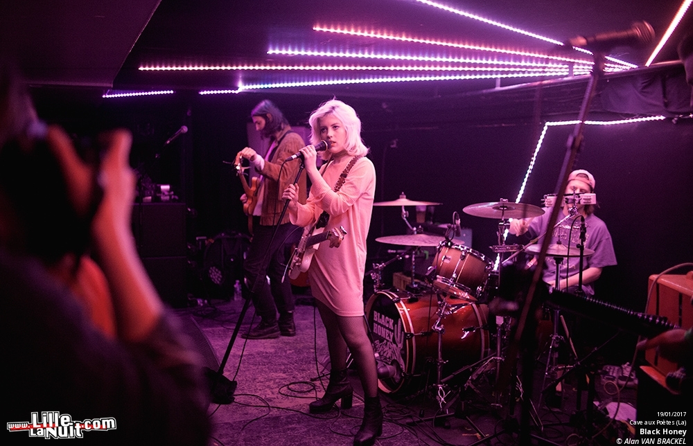 Black Honey + Dan San + Bains de Minuit DJ set à la Cave aux Poètes en live - photo n°11