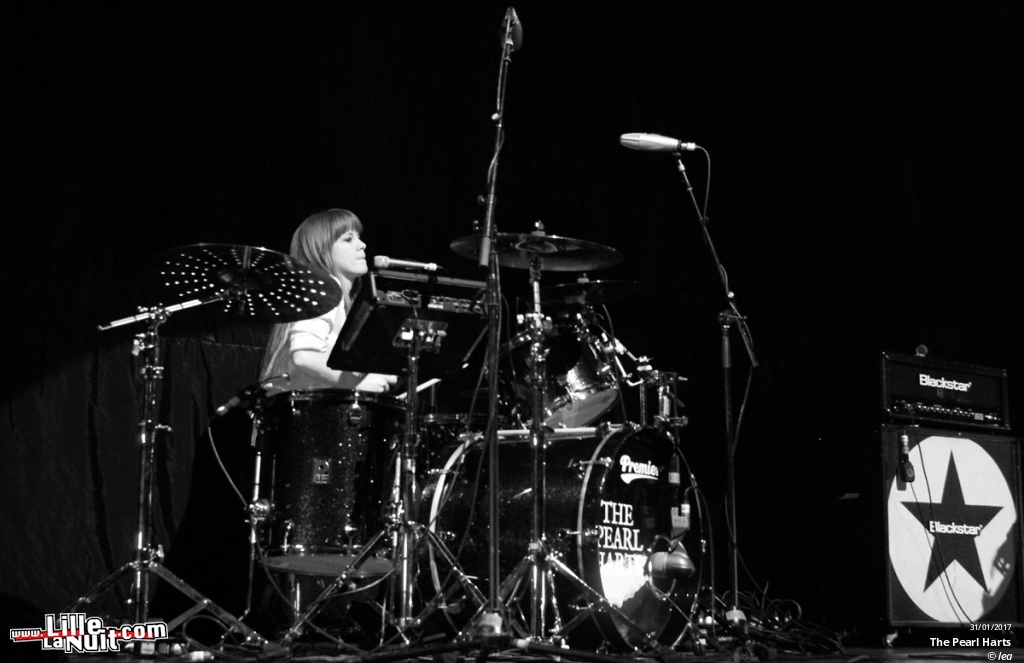 Skunk Anansie + The Pearl Harts à l’Aéronef en live - photo n°6