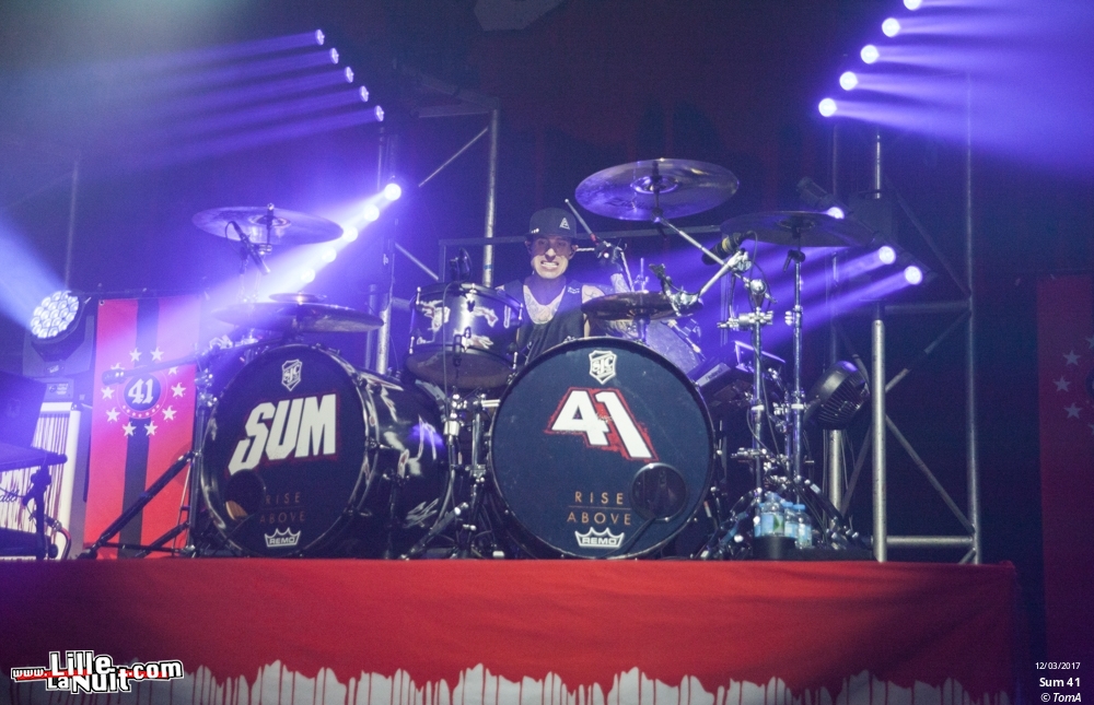 Sum 41 + Hollerado à l’Aéronef en live - photo n°10