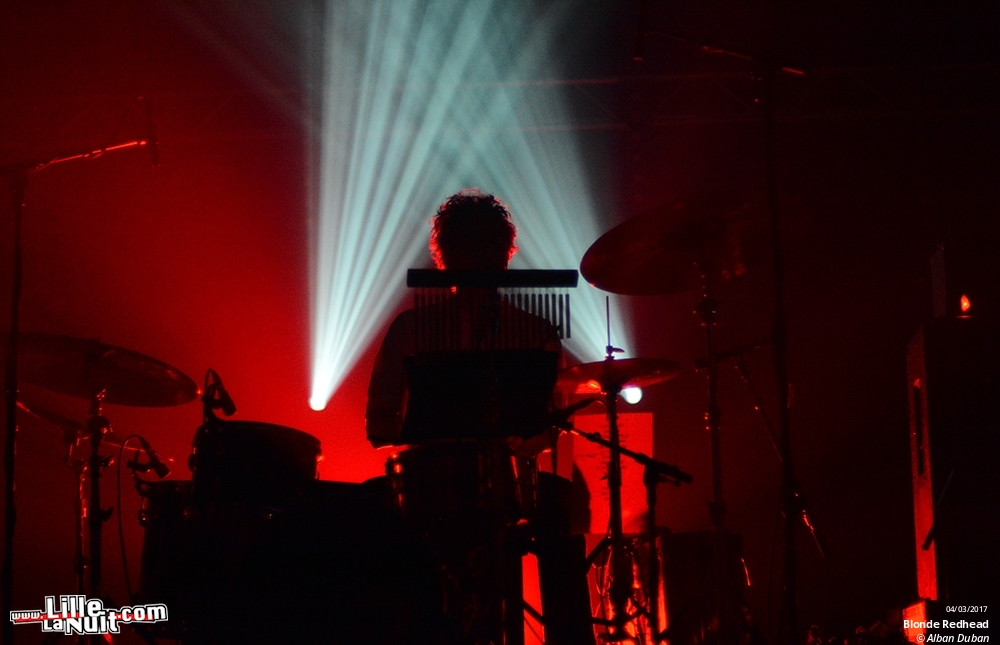 Blonde Redhead + Avec le Soleil Sortant de sa Bouche à l’Aéronef en live - photo n°1