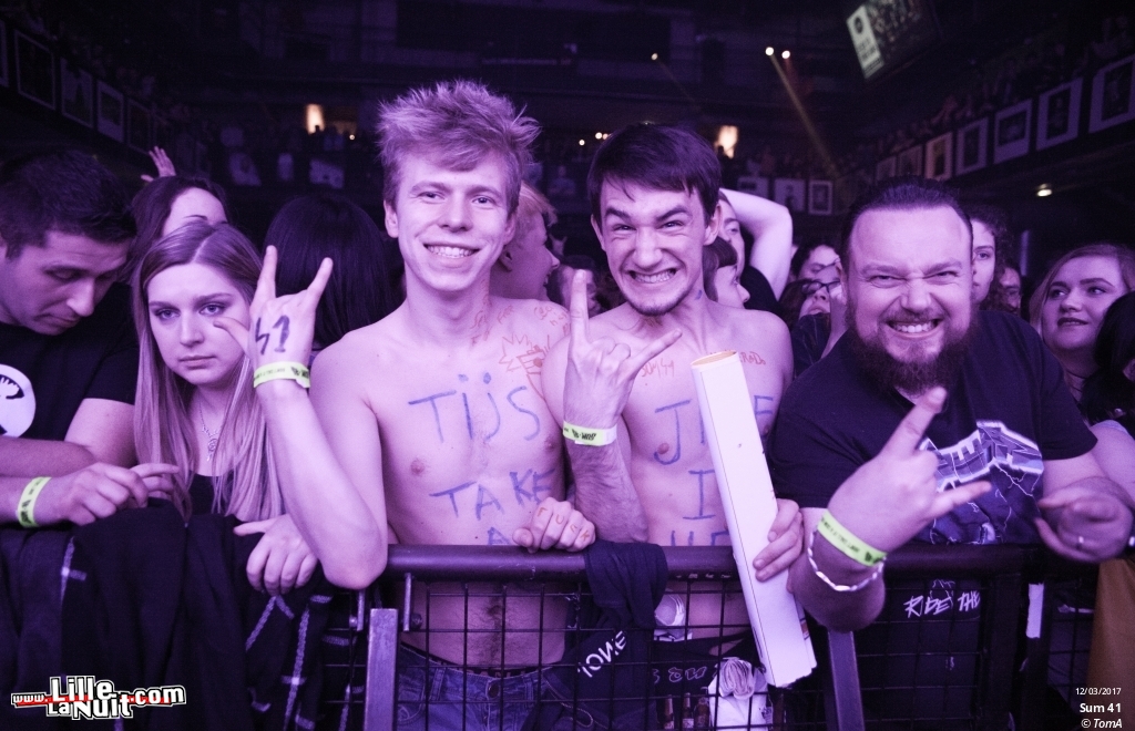 Sum 41 + Hollerado à l’Aéronef en live - photo n°1