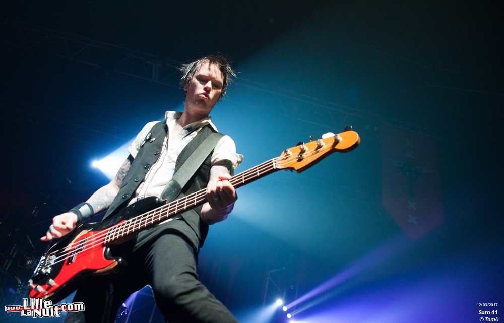Sum 41 + Hollerado à l’Aéronef en live - photo n°14