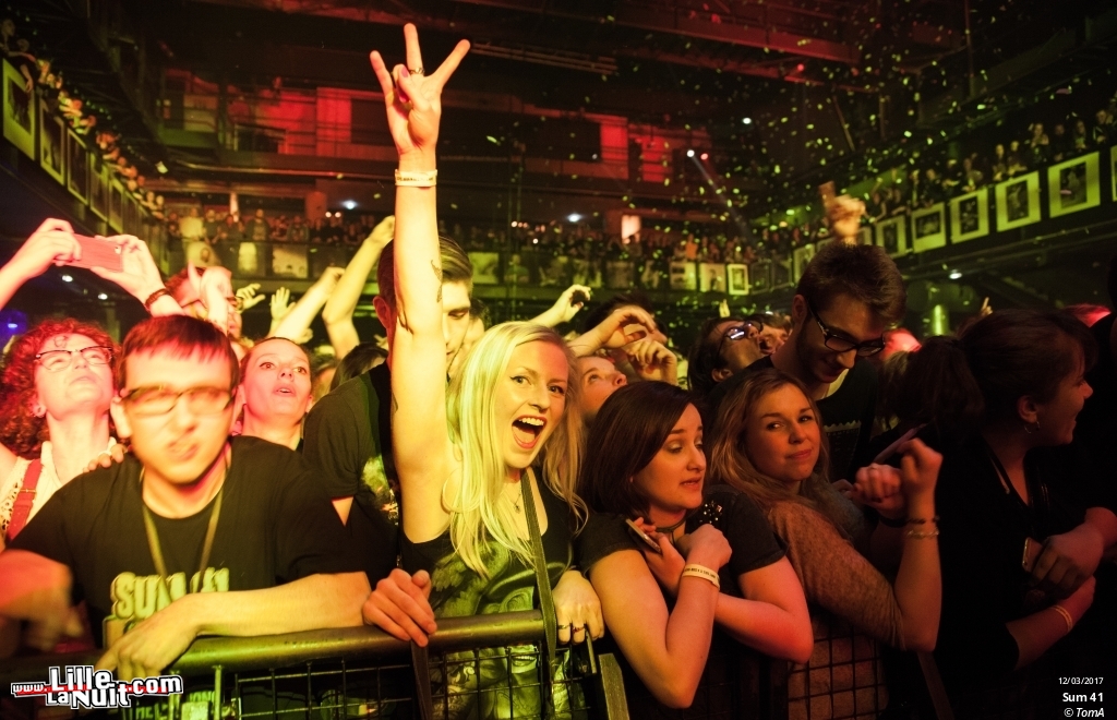 Sum 41 + Hollerado à l’Aéronef en live - photo n°2