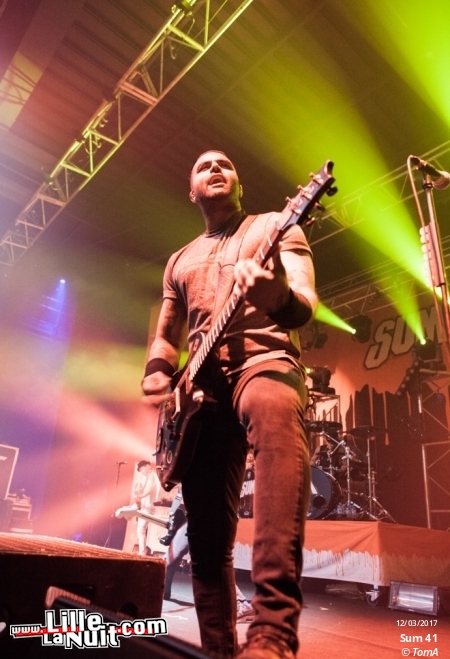 Sum 41 + Hollerado à l’Aéronef en live - photo n°16