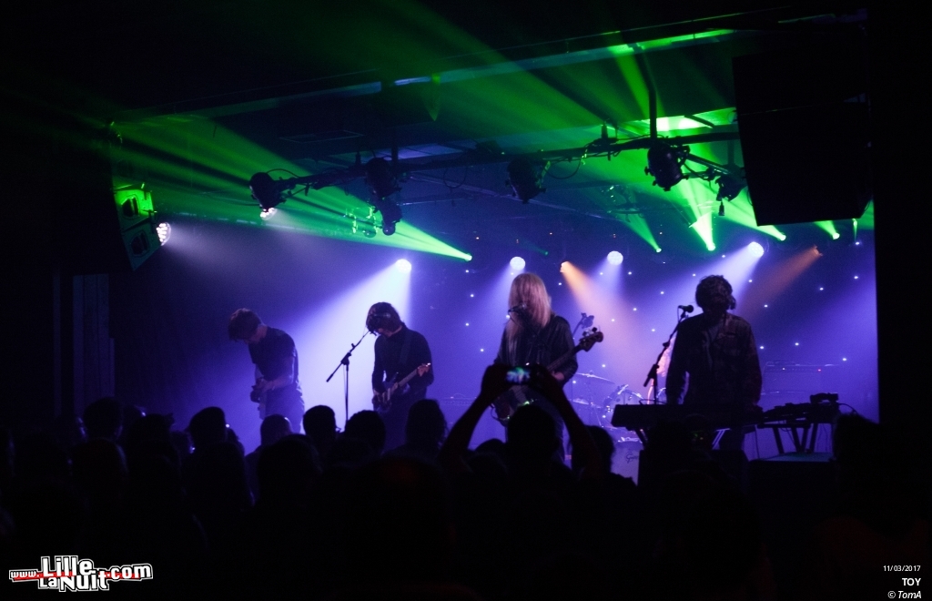 Toy + Birdpen + Prince Vaseline à l’Aeronef en live - photo n°4