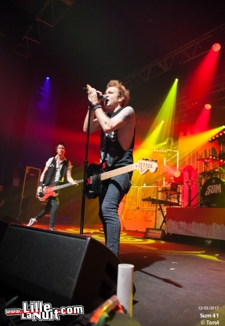 Sum 41 + Hollerado à l’Aéronef en live - photo n°15