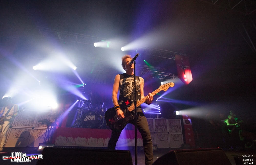 Sum 41 + Hollerado à l’Aéronef en live - photo n°5