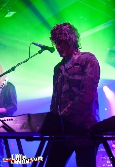 Toy + Birdpen + Prince Vaseline à l’Aeronef en live - photo n°3