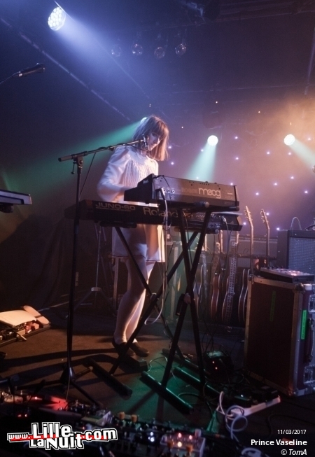 Toy + Birdpen + Prince Vaseline à l’Aeronef en live - photo n°8