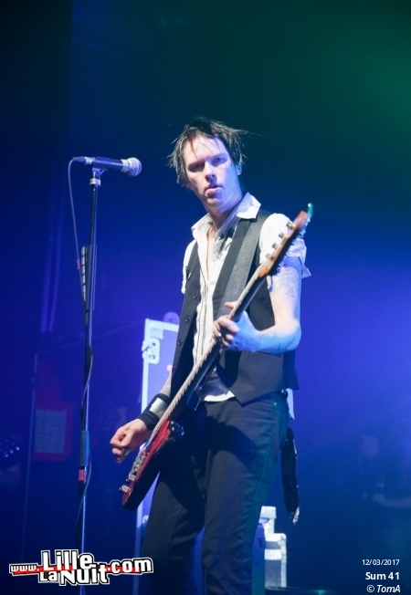 Sum 41 + Hollerado à l’Aéronef en live - photo n°18