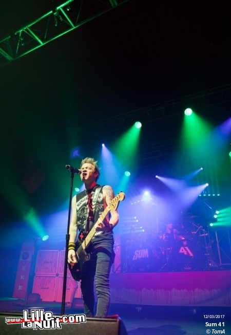 Sum 41 + Hollerado à l’Aéronef en live - photo n°21