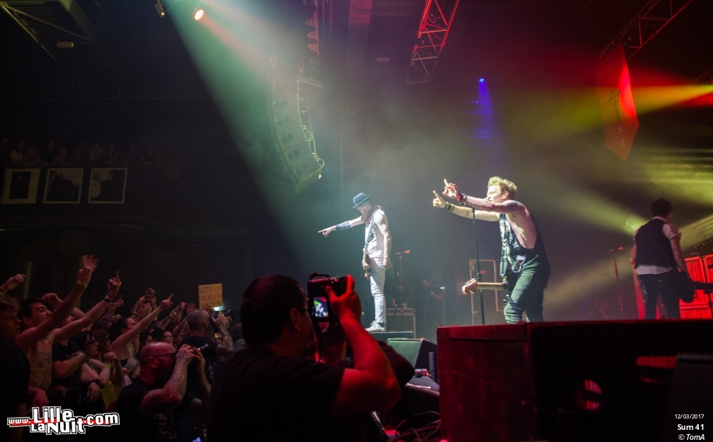 Sum 41 + Hollerado à l’Aéronef en live - photo n°20