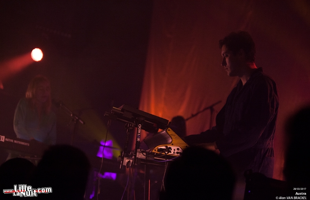 Festival Les Femmes S’en Mêlent : Austra + Pixx au Grand Mix en live - photo n°4