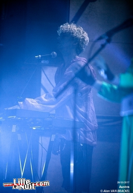 Festival Les Femmes S’en Mêlent : Austra + Pixx au Grand Mix en live - photo n°10