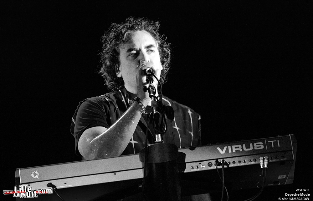 Depeche Mode + The Horrors au Stade Pierre Mauroy en live - photo n°17