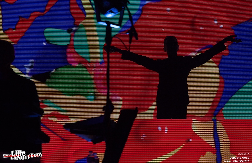 Depeche Mode + The Horrors au Stade Pierre Mauroy en live - photo n°1