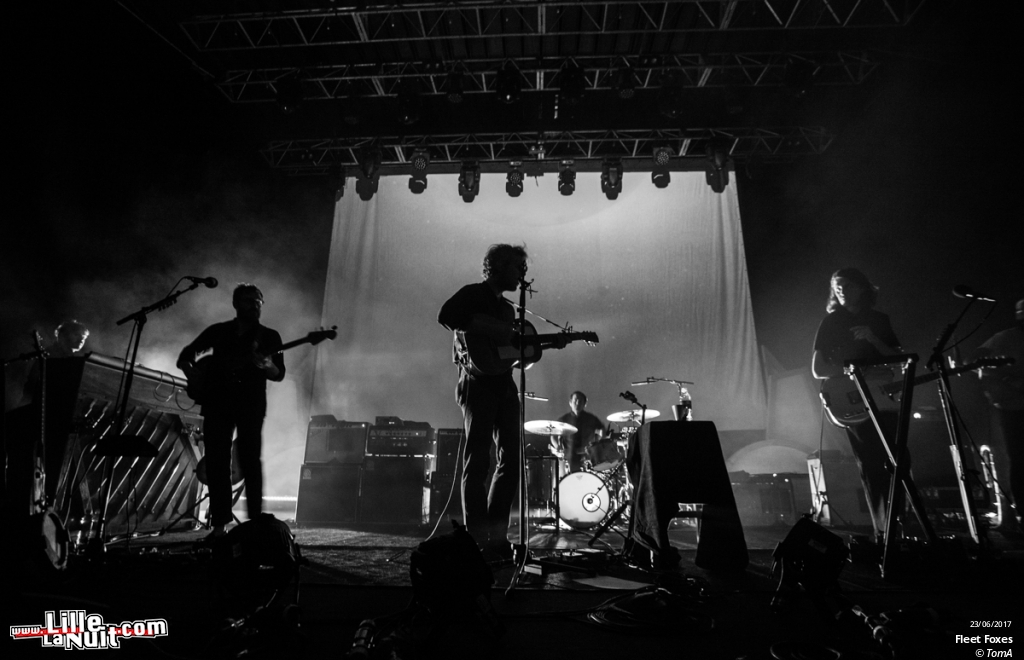 Fleet Foxes + November Polaroid  à L’Aéronef en live - photo n°8