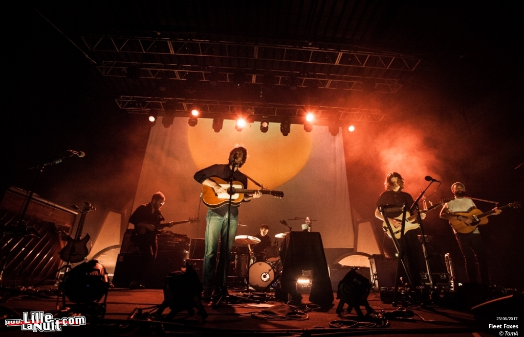 Fleet Foxes + November Polaroid  à L’Aéronef en live - photo n°7
