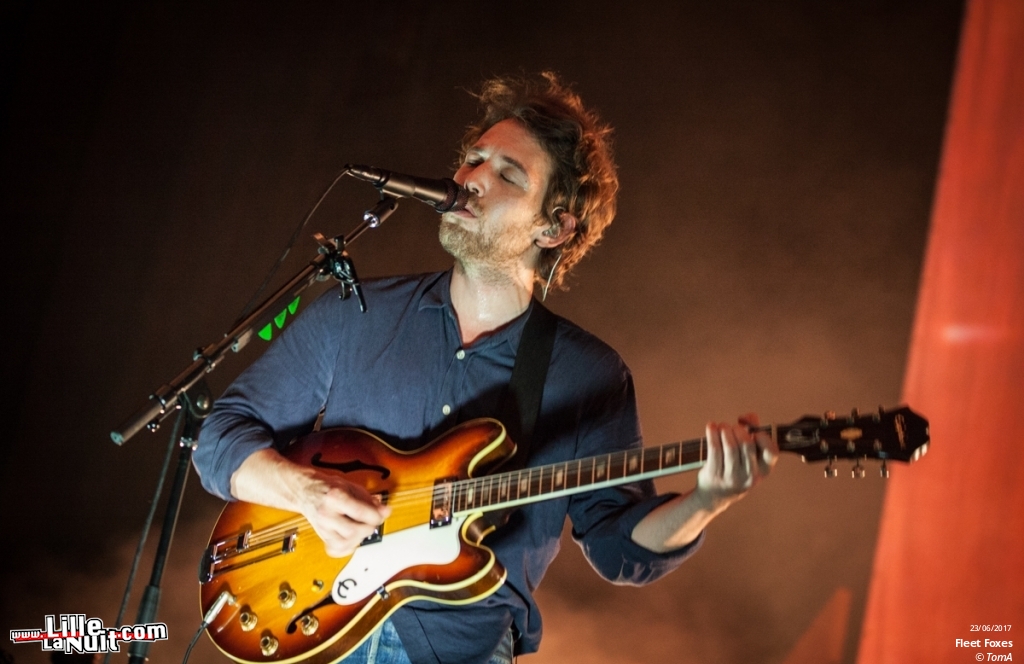 Fleet Foxes + November Polaroid  à L’Aéronef en live - photo n°10