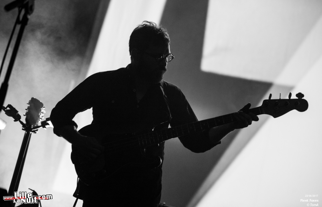 Fleet Foxes + November Polaroid  à L’Aéronef en live - photo n°12