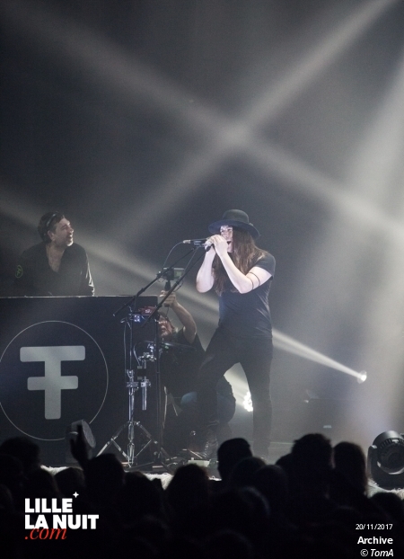 Archive + Robin Foster à l’Aéronef en live - photo n°19