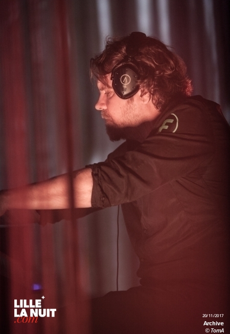 Archive + Robin Foster à l’Aéronef en live - photo n°11