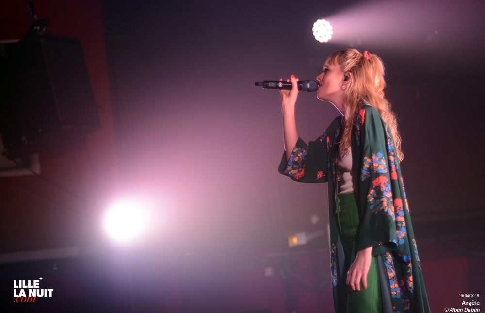 Angèle + Juicy au Splendid en live - photo n°11