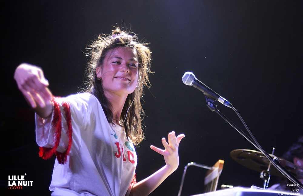 Angèle + Juicy au Splendid en live - photo n°4