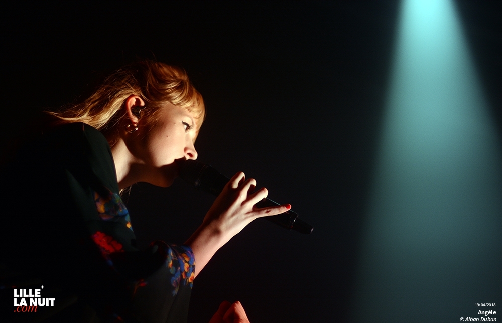 Angèle + Juicy au Splendid en live - photo n°3